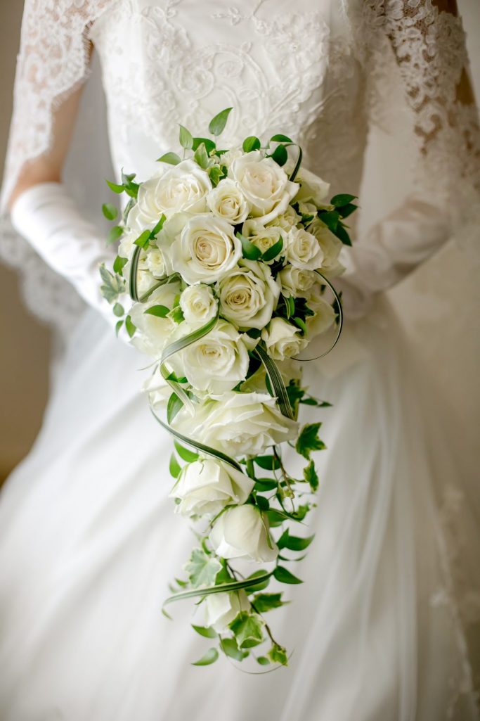 ブーケの形でどう変わる？デザインの種類別・ウエディングブーケの